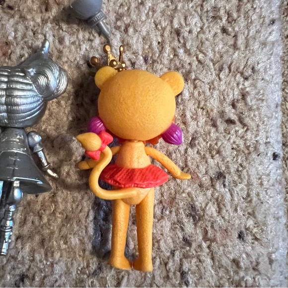 Lalaloopsy Wizard of Oz Cowardly Lion, Scarecrow, andTin Man set, and oil can. - Picture 6 of 9